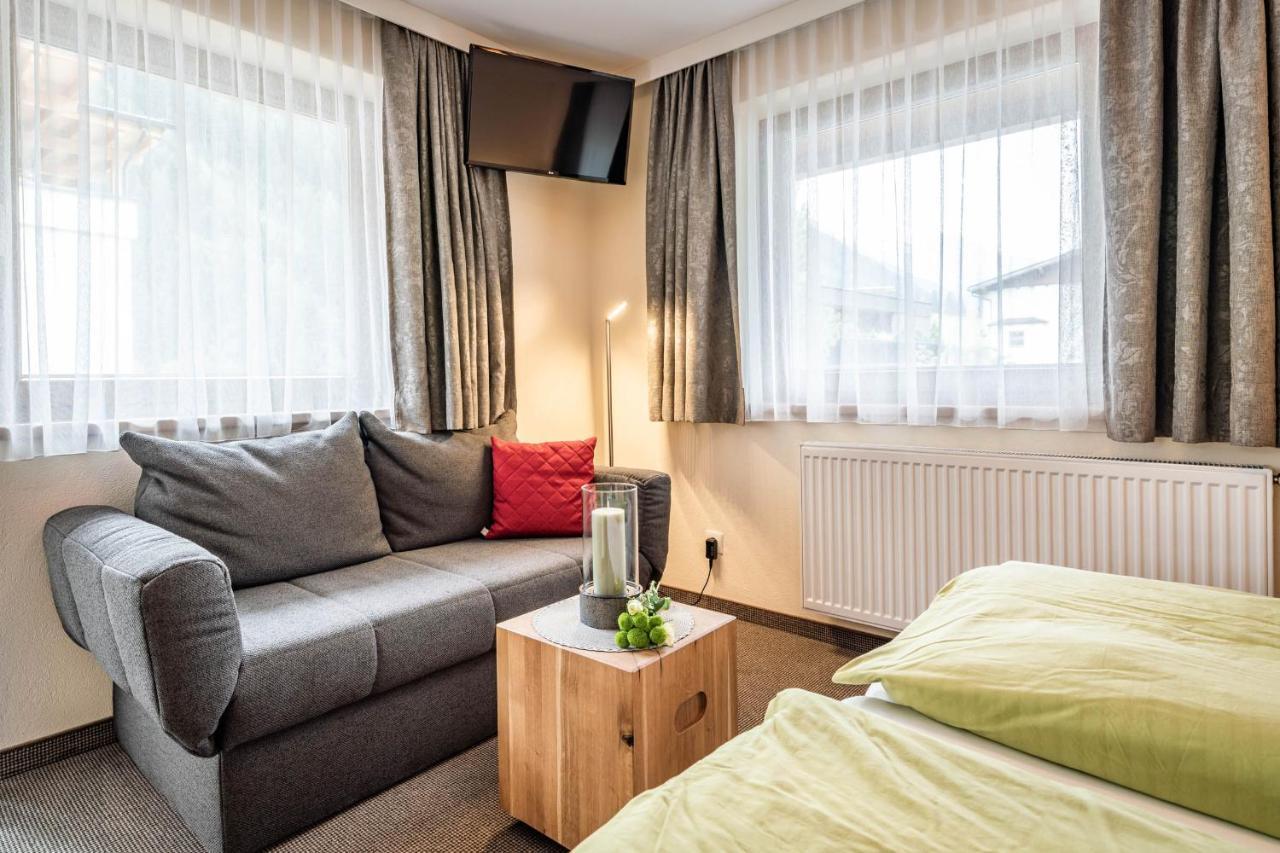 Hotel Haus Hochland Tux Esterno foto