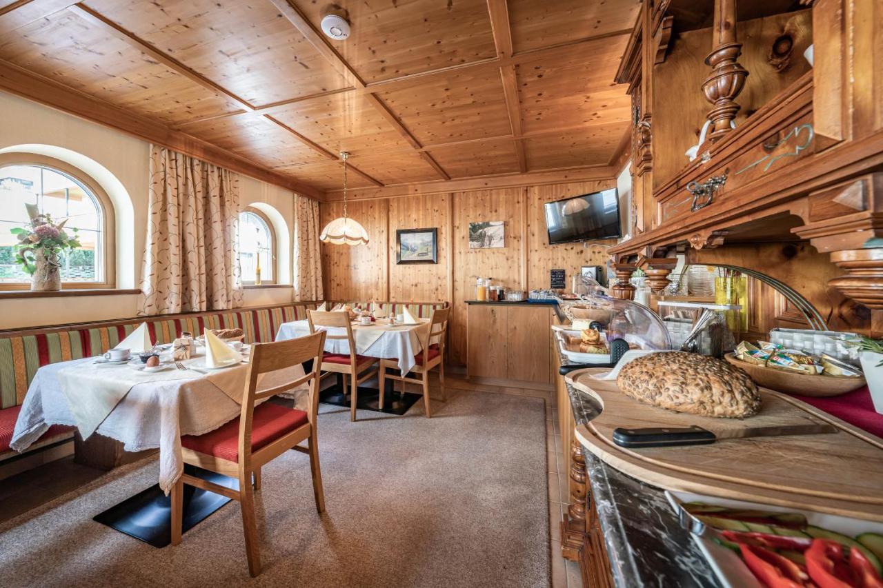 Hotel Haus Hochland Tux Esterno foto