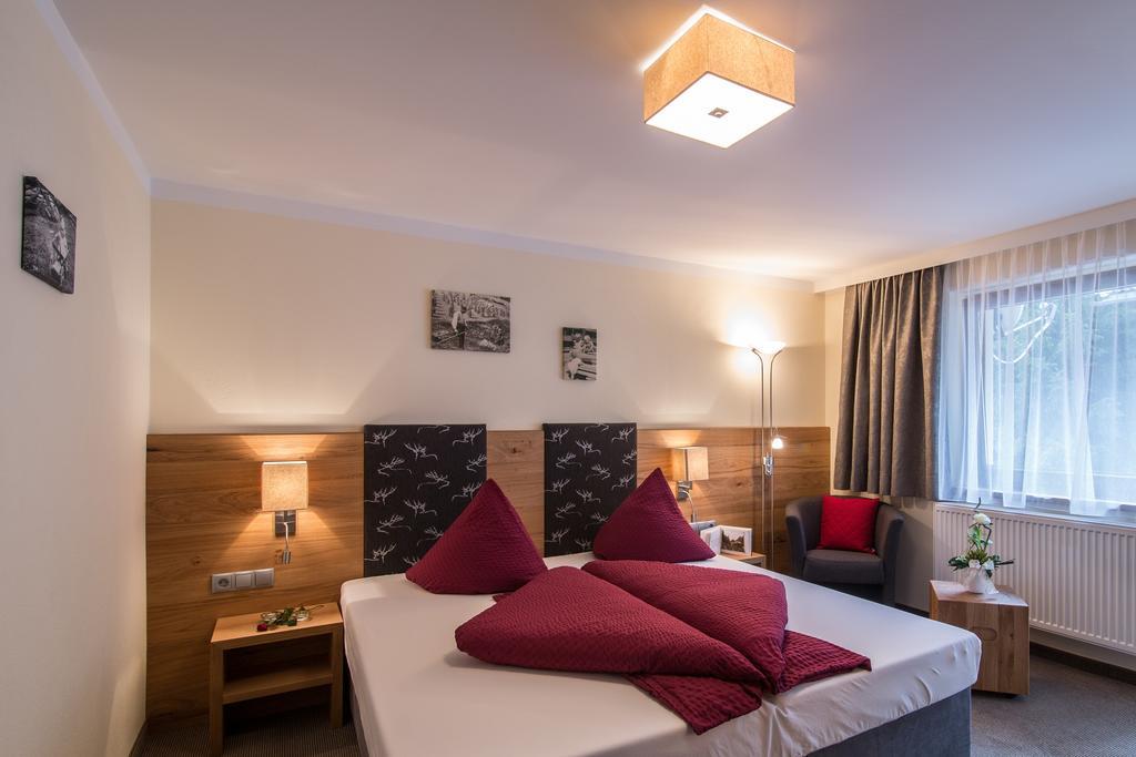 Hotel Haus Hochland Tux Esterno foto