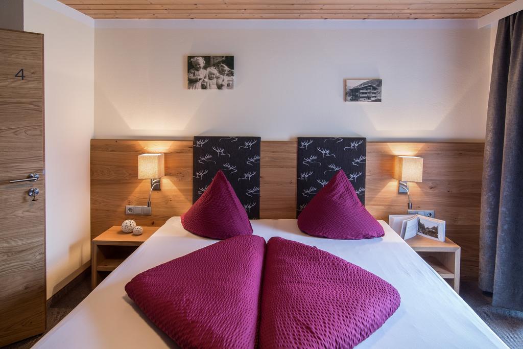 Hotel Haus Hochland Tux Esterno foto