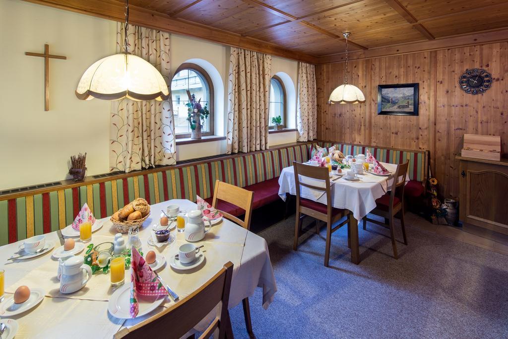 Hotel Haus Hochland Tux Esterno foto