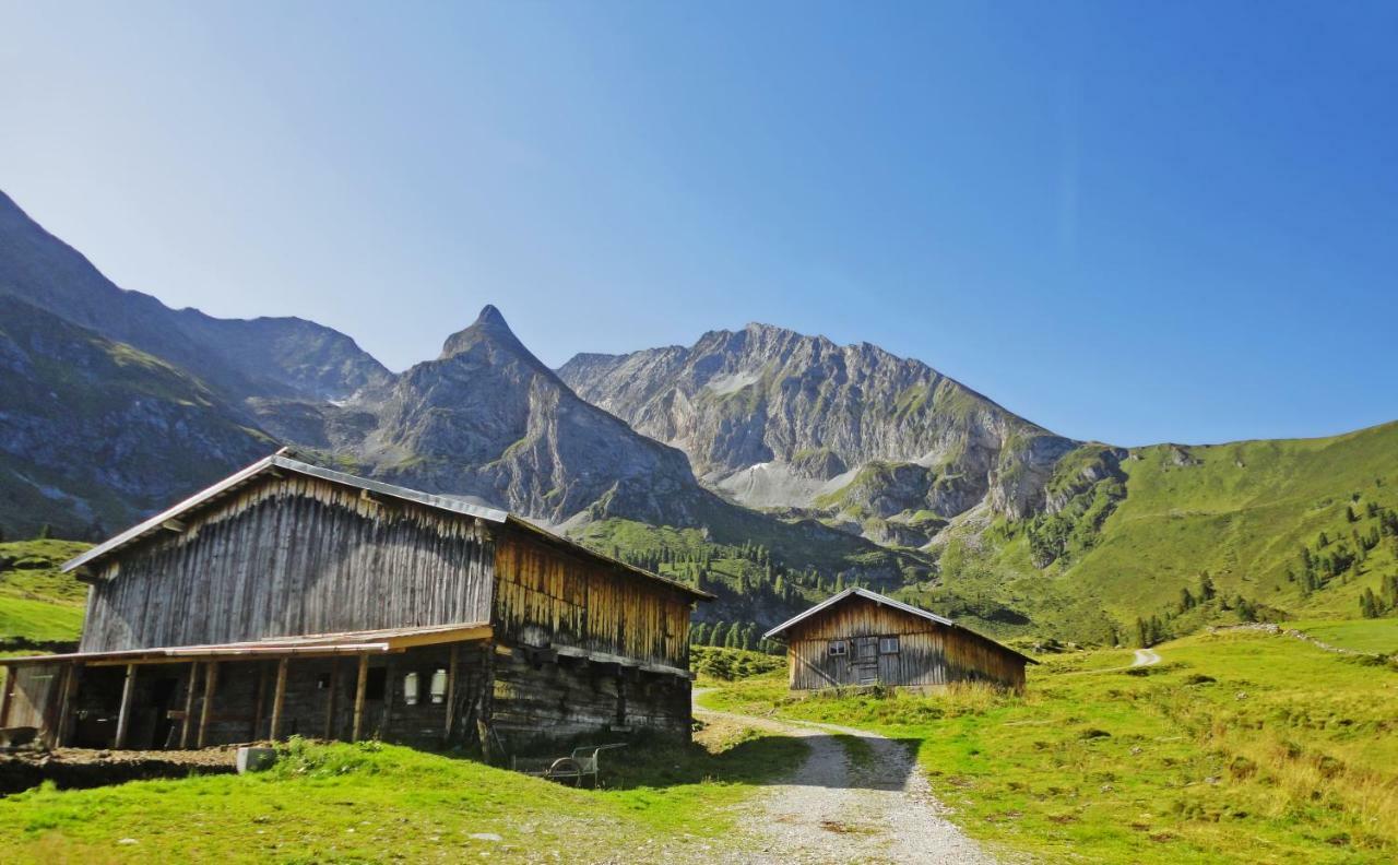 Hotel Haus Hochland Tux Esterno foto